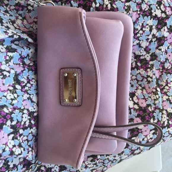 Nine West crossbody & wristlet in one - Picture 8 of 16